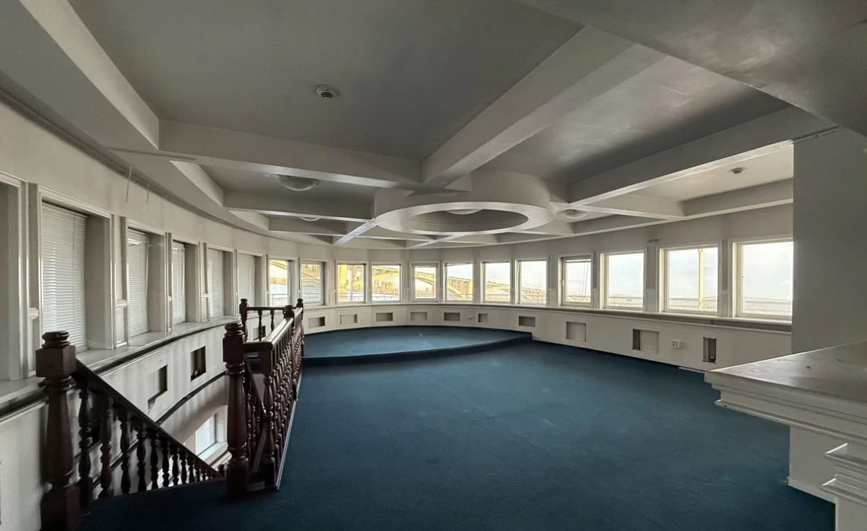 В Красноярске за 56 млн рублей продают судно «Капитанский клуб» В Красноярске за 56 млн рублей продают судно «Капитанский клуб»