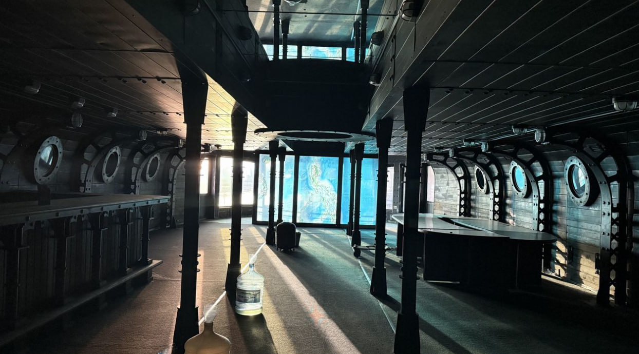 В Красноярске за 56 млн рублей продают судно «Капитанский клуб» В Красноярске за 56 млн рублей продают судно «Капитанский клуб»