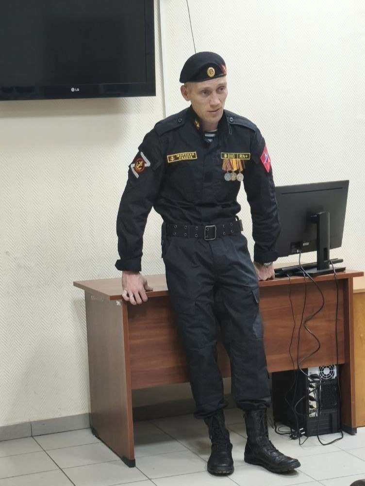 В филиале №1 по Советскому району г. Красноярска УИИ ГУФСИН прошла встреча осужденных к наказаниям без лишения свободы с ветераном СВО Григорием Дьяковым В филиале №1 по Советскому району г. Красноярска УИИ ГУФСИН прошла встреча осужденных к наказаниям без лишения свободы с ветераном СВО Григорием Дьяковым