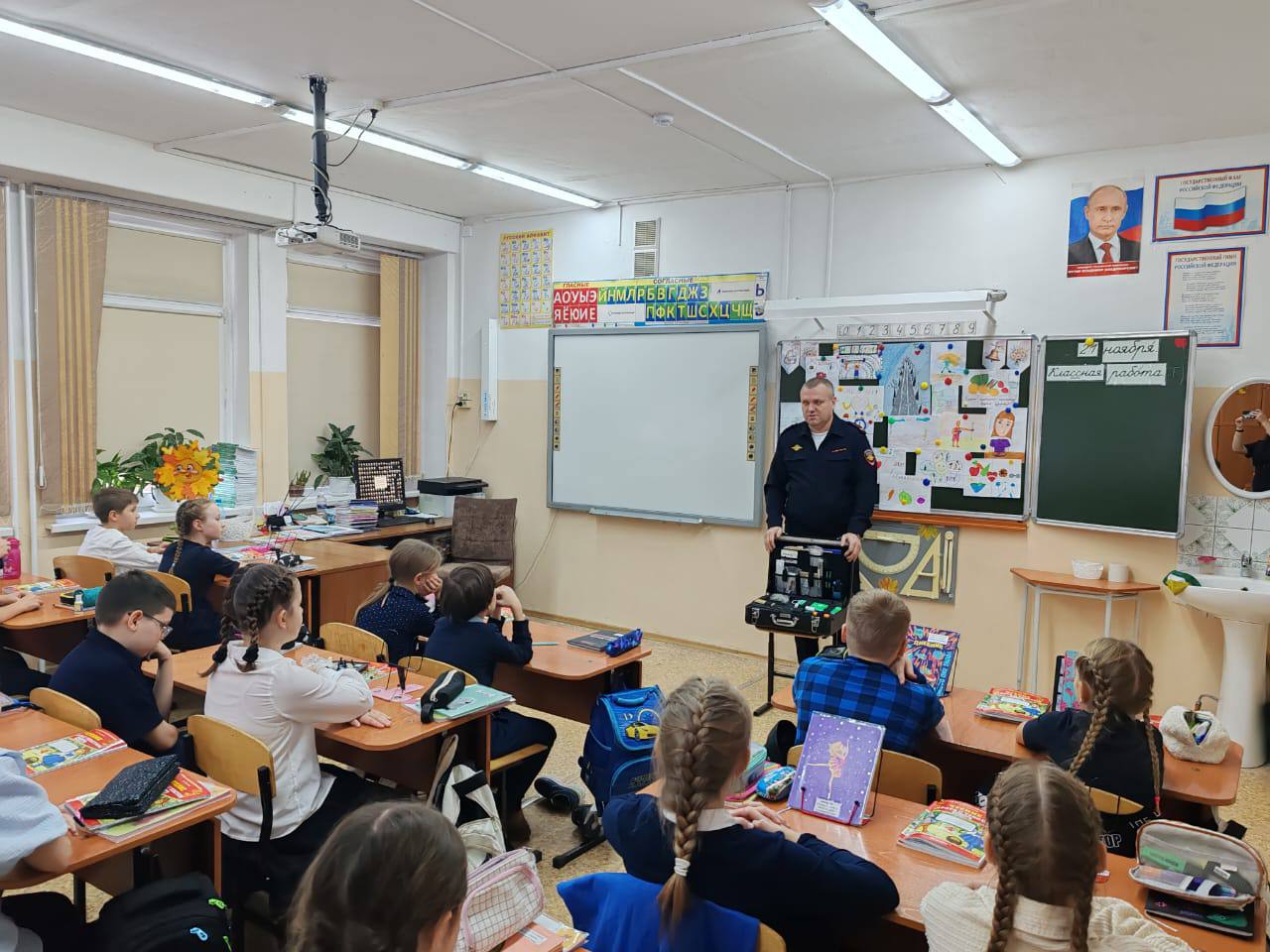 Хотите заглянуть в чемодан криминалиста?