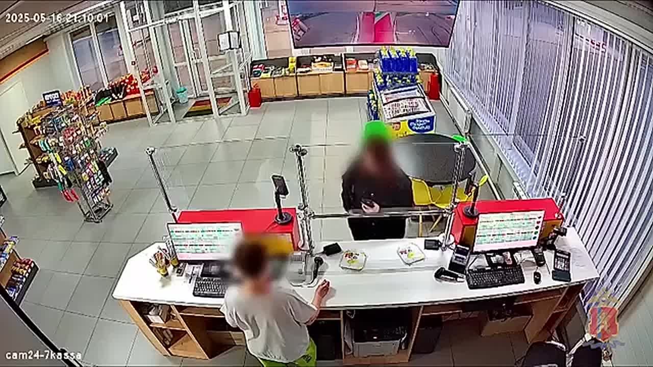 НАЛЁТ ОКОНЧЕН: «СКРОМНЫЙ» ГРАБИТЕЛЬ С НОЖОМ ПОПЫТАЛСЯ ОГРАБИТЬ БАНК В КРАСНОЯРСКЕ