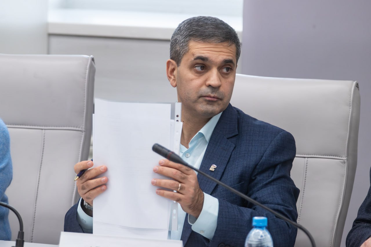 Владислав Зырянов: «Красноярский край может стать лидером в России по цифровизации сельского хозяйства» Владислав Зырянов: «Красноярский край может стать лидером в России по цифровизации сельского хозяйства»