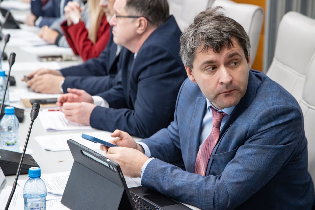 Владислав Зырянов: «Красноярский край может стать лидером в России по цифровизации сельского хозяйства» Владислав Зырянов: «Красноярский край может стать лидером в России по цифровизации сельского хозяйства»