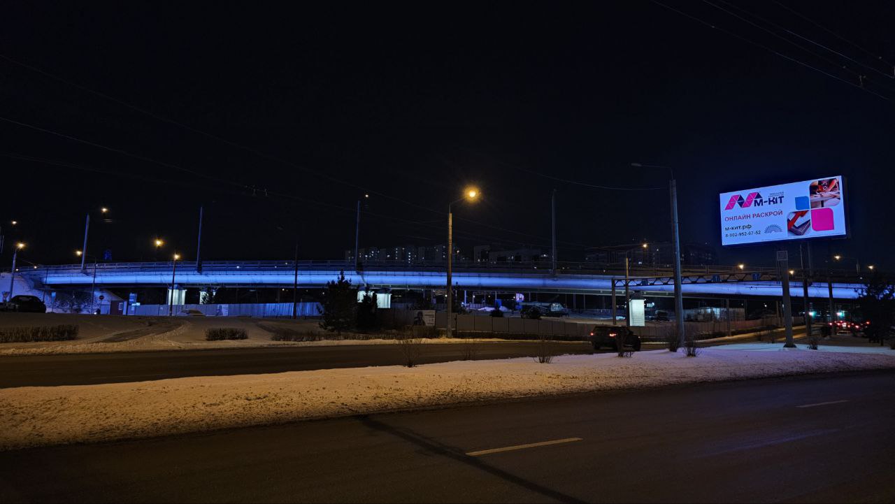 Подсветка на развязке при въезде на Николаевский проспект уже в работе — архитектурно-художественное сияние зажигается ежедневно вместе с уличными фонарями Подсветка на развязке при въезде на Николаевский проспект уже в работе — архитектурно-художественное сияние зажигается ежедневно вместе с уличными фонарями