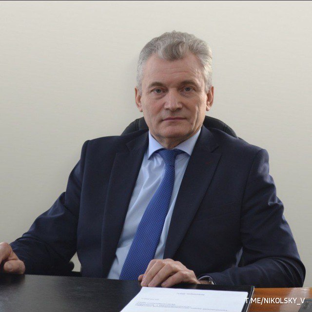 Мэр Енисейска Валерий Никольский травмирован после нападения местного жителя, который пришел к нему на прием