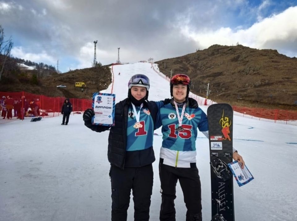 Сноубордист Дмитрий Логинов – серебряный призер этапа Кубка России