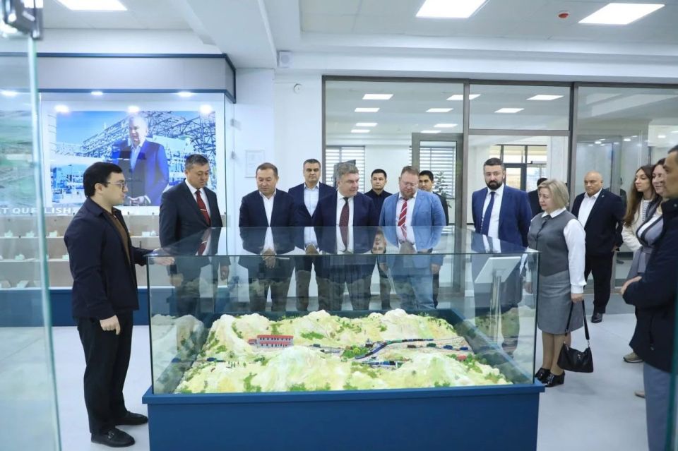 Делегация Красноярского края во главе с министром промышленности и торговли Максимом Ермаковым с рабочим визитом посетила Республику Узбекистан