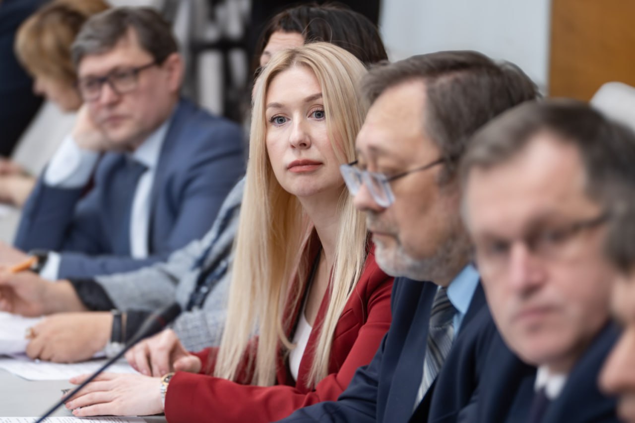 Владислав Зырянов: «Красноярский край может стать лидером в России по цифровизации сельского хозяйства» Владислав Зырянов: «Красноярский край может стать лидером в России по цифровизации сельского хозяйства»