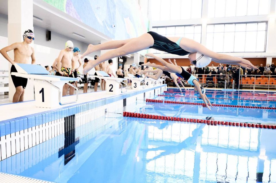 В красноярском Северном открылся спорткомплекс с бассейном «Айсберг»