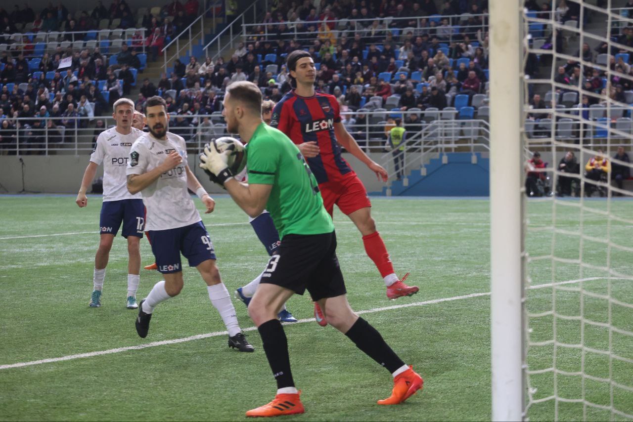 ФК «Енисей» сыграл вничью (0:0) с волгоградским «Ротором» ФК «Енисей» сыграл вничью (0:0) с волгоградским «Ротором»