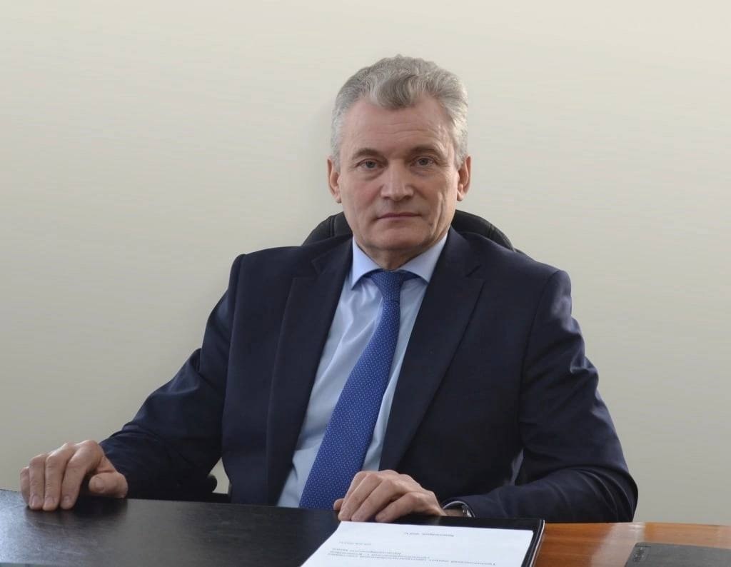 Напавшего на мэра Енисейска мужчину арестовали на 2 месяца