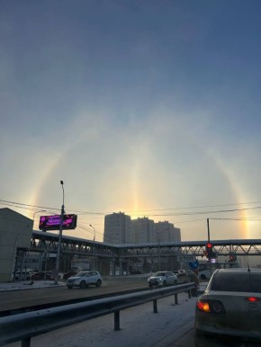 В Красноярске сняли солнечное гало