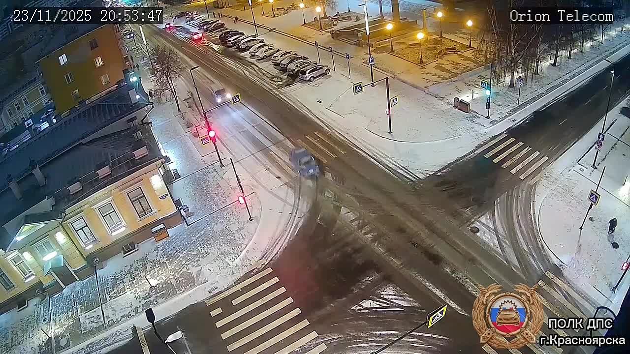 В Красноярске сотрудники полка ДПС привлекли к ответственности 21-летнего водителя, который устроил опасное вождение в центре города