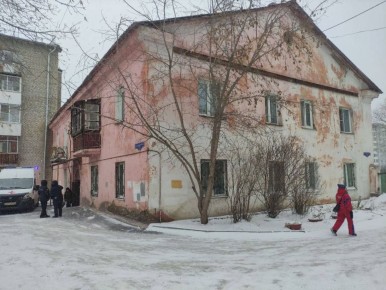 Прокуратура организовала проверку в связи с обрушением чердачного перекрытия в доме на Спартаковцев