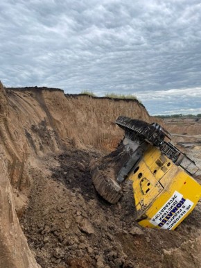 «Сделал всё, что мог»: перед судом предстанет горный мастер за опрокидывание экскаватора на разрезе «Переясловский»