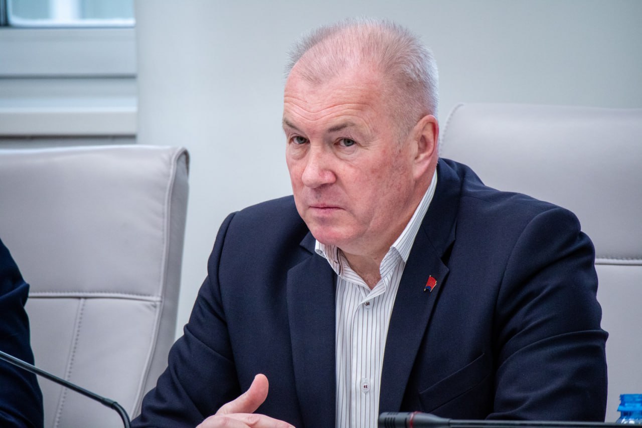 На дороги, инновации и цифровизацию школ выделены дополнительные средства На дороги, инновации и цифровизацию школ выделены дополнительные средства