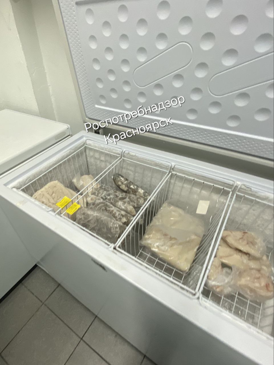 Борщ недельной давности нашли специалисты Роспотребнадзора на кухне ресторана «Урарту» Борщ недельной давности нашли специалисты Роспотребнадзора на кухне ресторана «Урарту»