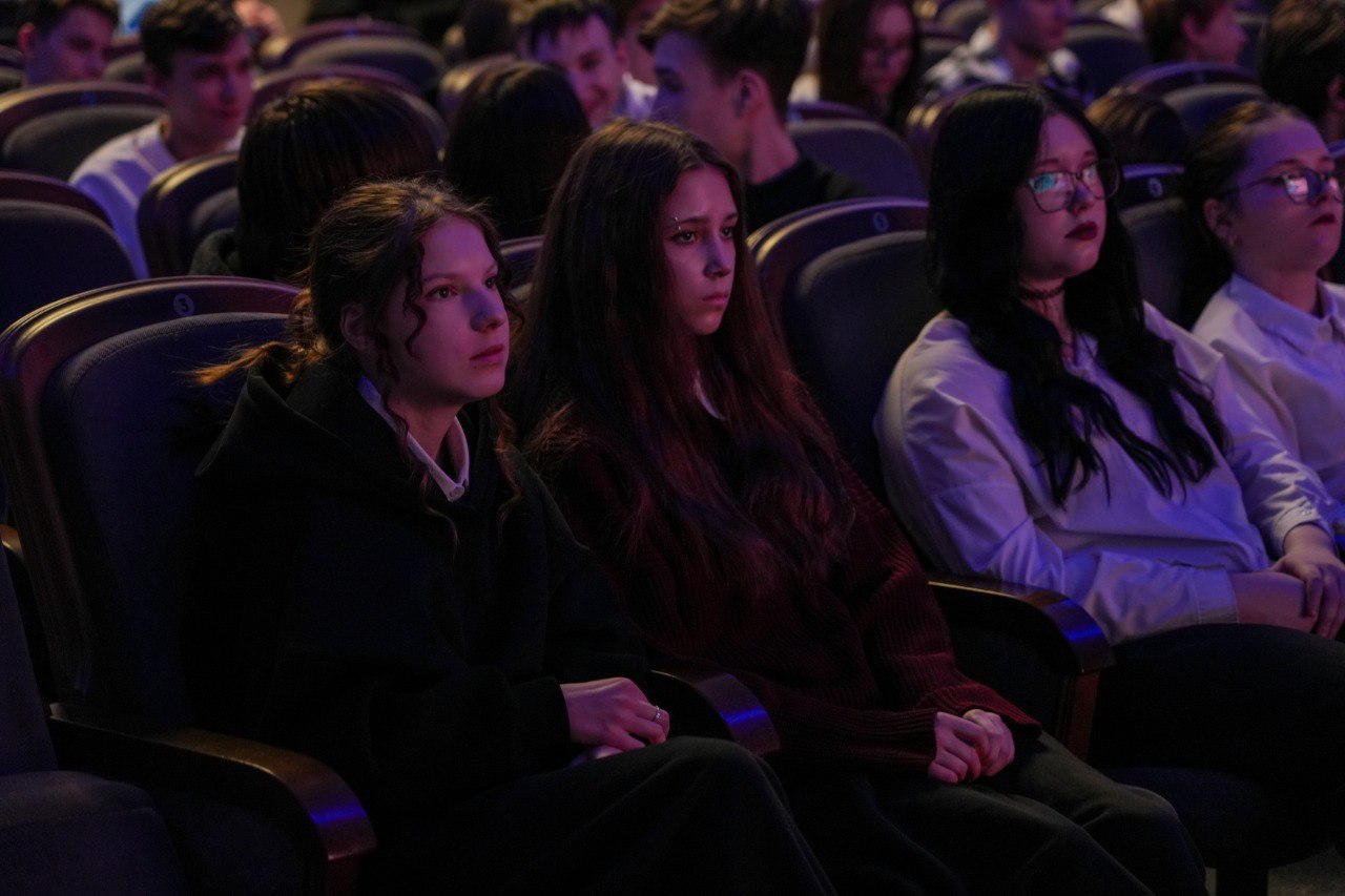 В Красноярске сегодня состоялся показ советского художественного фильма «Горячий снег» (1972)