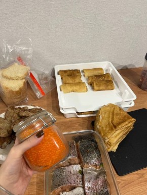 Блинчики, икра и котлеты: Как простые блюда могут украсить ваш стол