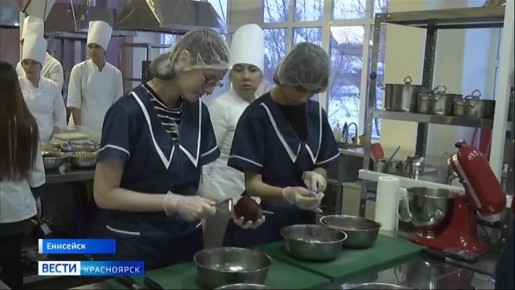 Студенты из Енисейска приготовили сухие супы для бойцов СВО