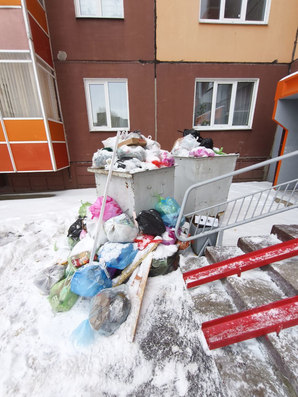 «РОСТтех» проверят после обращений красноярцев о несвоевременном вывозе мусора