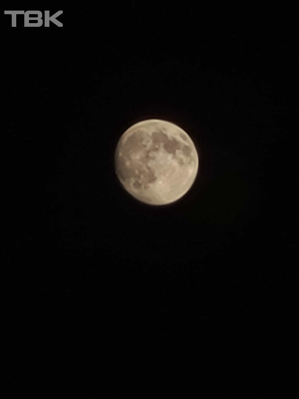 Невероятная Луна в объективе красноярцев Невероятная Луна в объективе красноярцев
