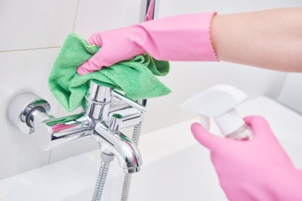 Эффективные методы чистки смесителей: уход за сантехникой в вашем доме