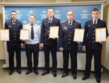 Начальник МУ МВД России «Красноярское» полковник полиции Геннадий Николаевич Березин поздравил коллектив отдела по контролю за оборотом наркотиков с профессиональным праздником!