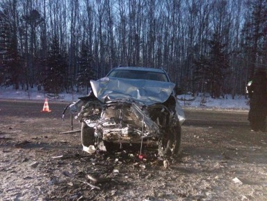 Смертельный обгон: два человека погибли в аварии с фурой в Красноярском крае