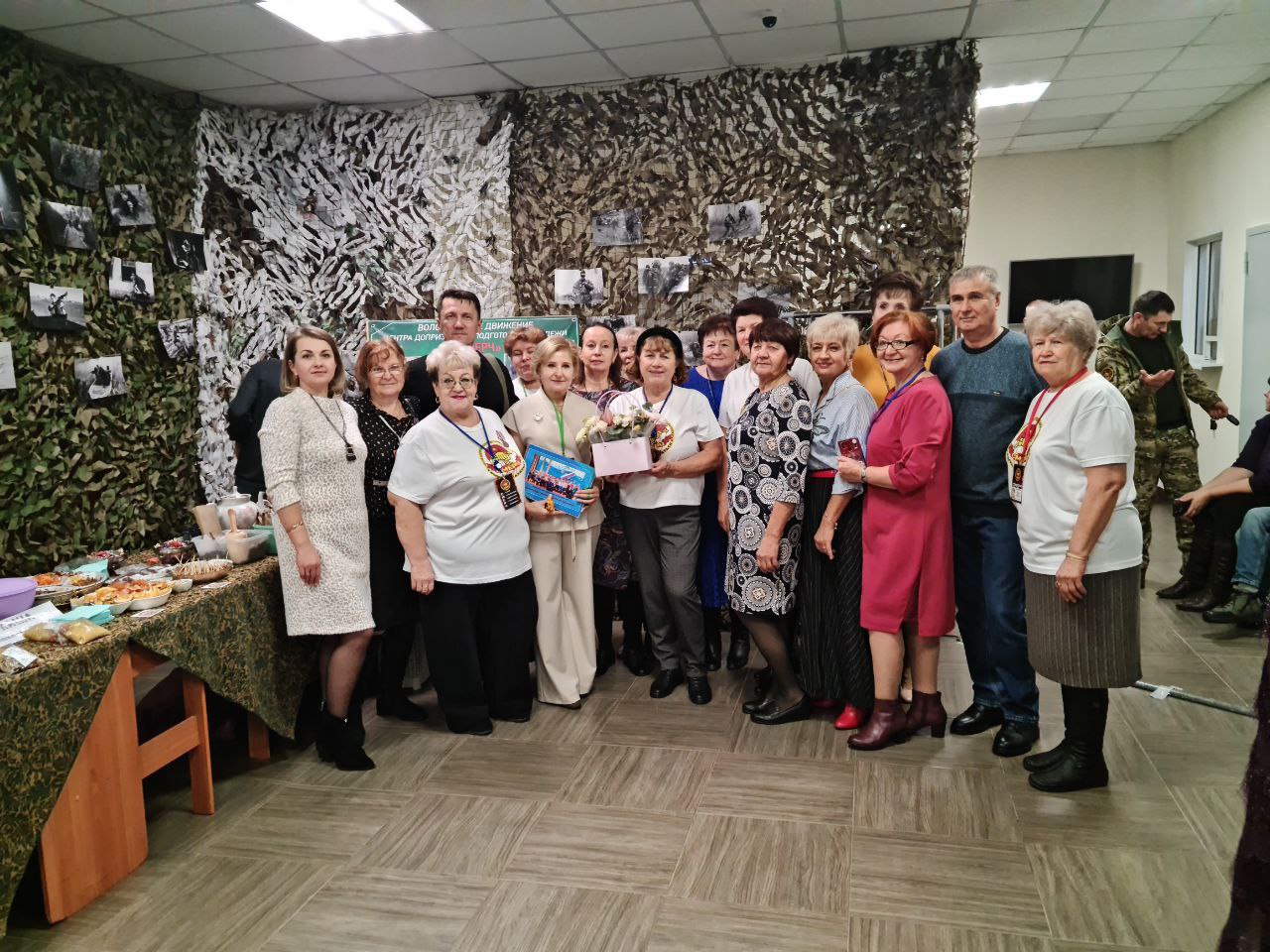 В Шарыпово отметили самых активных волонтеров В Шарыпово отметили самых активных волонтеров