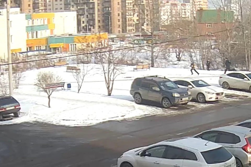 «Силу удара соизмерял с возрастом детей»: в Красноярске 37-летний мужчина получил один год и два месяца колонии-поселения за избиение группы подростков