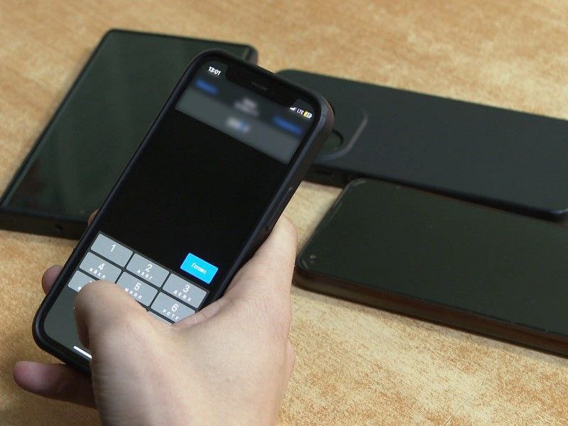 Жительница Красноярска попалась на уловку мошенников: продала два своих автомобиля и отдала деньги злоумышленникам