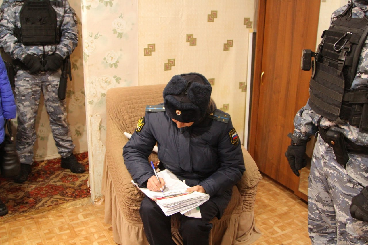 В Красноярске экс-владельцы квартиры два года не пускали в нее новую хозяйку