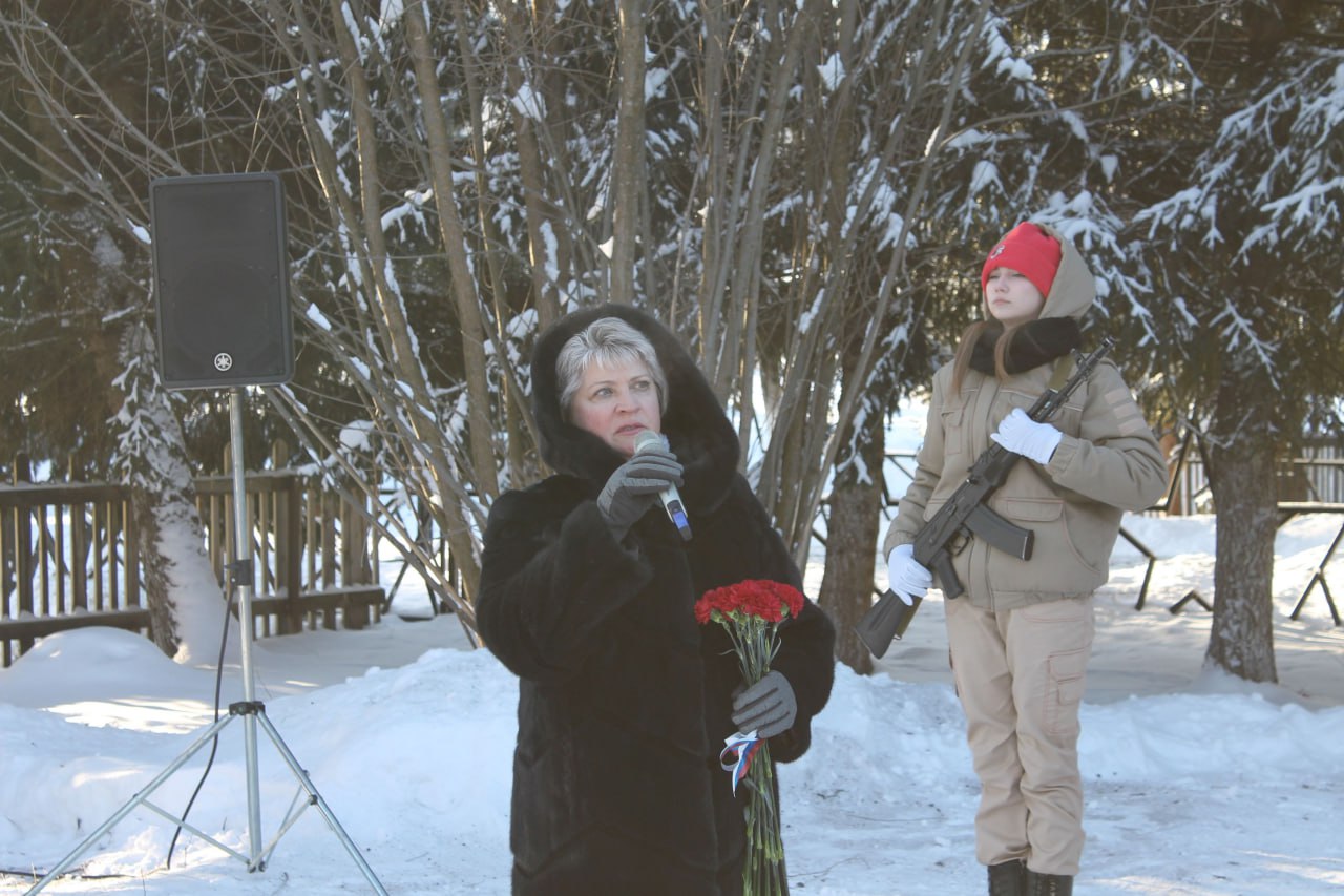 В крае и ДНР установили бюсты героям СВО: Ивану Коковину и Майклу Глоссу В крае и ДНР установили бюсты героям СВО: Ивану Коковину и Майклу Глоссу