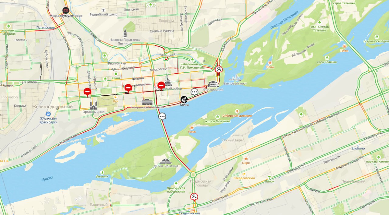 Авария на Карла Маркса у БКЗ в Красноярске стала причиной серьезной пробки