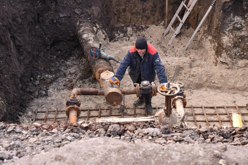 #ЛНР #восстановление. Красноярские строители в Свердловском муниципальном округе (ЛНР) ремонтируют участок водовода, расположенный от переулка Барбюса до улицы Барбюса #ЛНР #восстановление. Красноярские строители в Свердловском муниципальном округе (ЛНР) ремонтируют участок водовода, расположенный от переулка Барбюса до улицы Барбюса