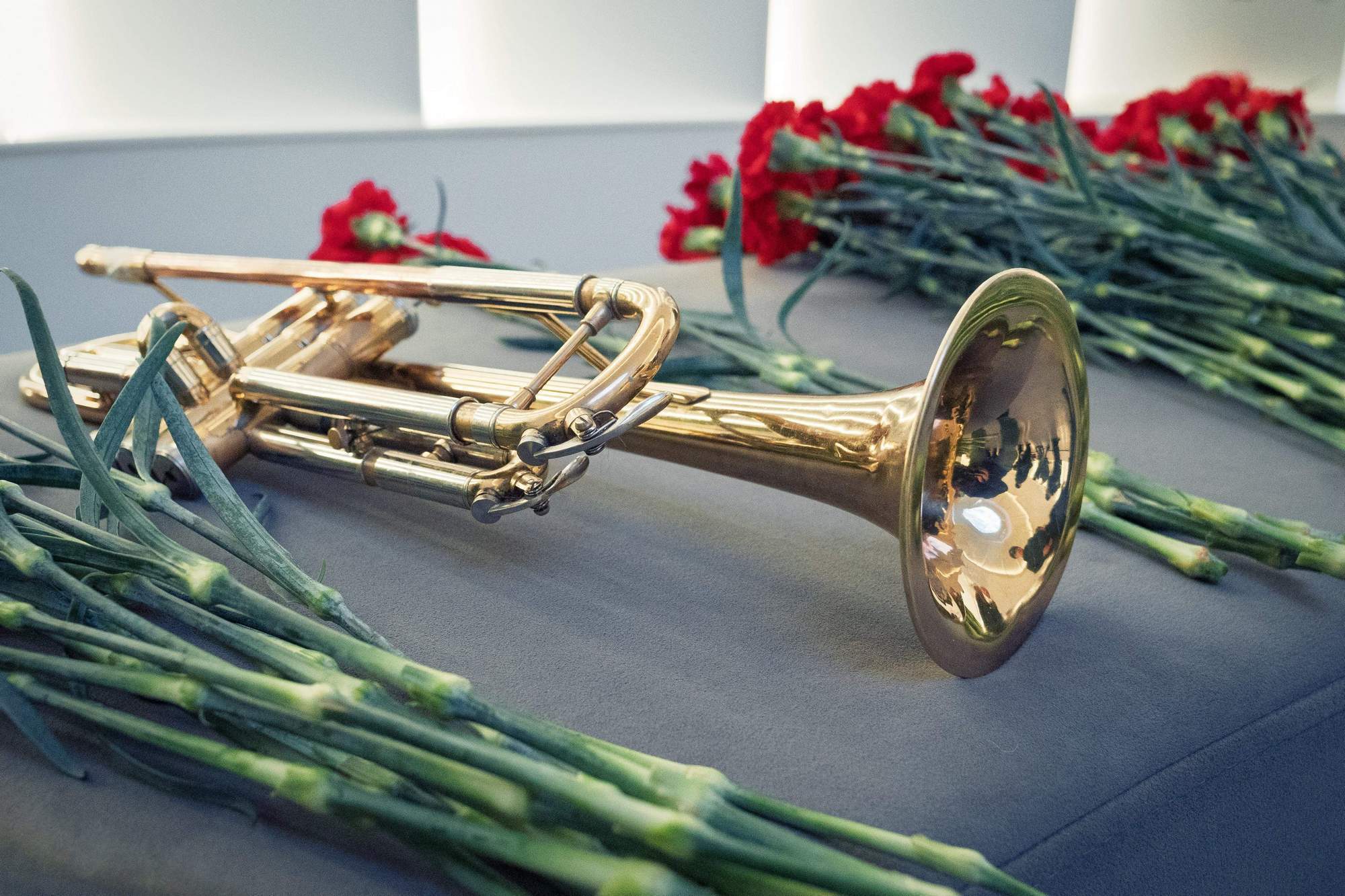 Депутаты городского Совета приняли участие в церемонии возложения венка и цветов к Вечному огню на Мемориале Победы