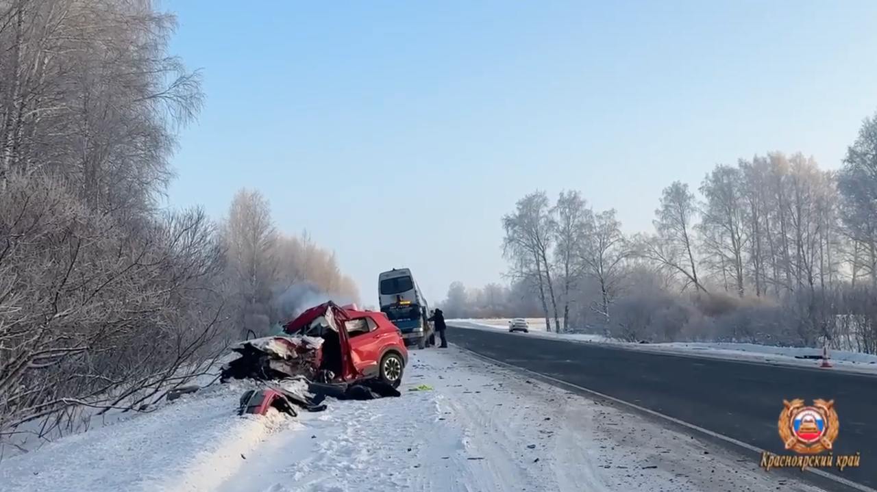 Юная водитель устроила аварию с 13 пострадавшими на трассе