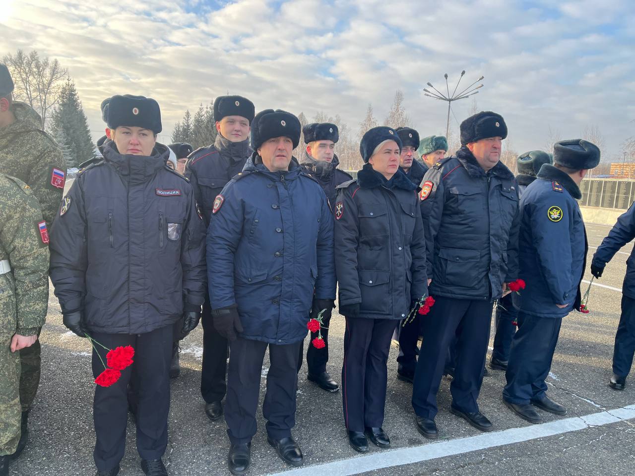 Несмотря на сибирские морозы — память жива в наших сердцах! В День Героев Отечества в Ачинске и Минусинске почтили память защитников Родины Несмотря на сибирские морозы — память жива в наших сердцах! В День Героев Отечества в Ачинске и Минусинске почтили память защитников Родины