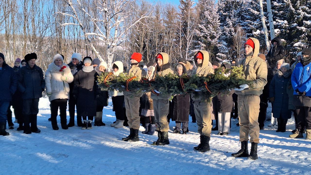 В крае и ДНР установили бюсты героям СВО: Ивану Коковину и Майклу Глоссу В крае и ДНР установили бюсты героям СВО: Ивану Коковину и Майклу Глоссу