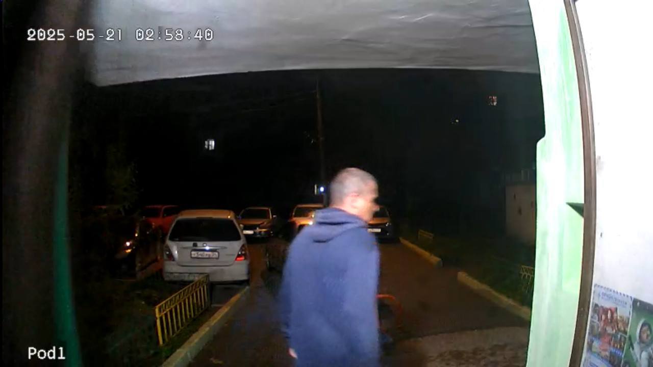 Перед судом предстанут двое красноярцев, которые выбросили из окна 19-летнюю мать ребенка-инвалида Перед судом предстанут двое красноярцев, которые выбросили из окна 19-летнюю мать ребенка-инвалида