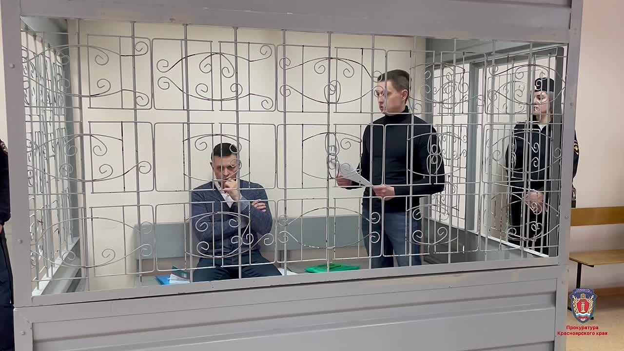 8 лет колонии получили экс-замдиректора департамента Минобрнауки РФ и руководитель коммерческой организации за взятку при госзакупках сельхозтехники