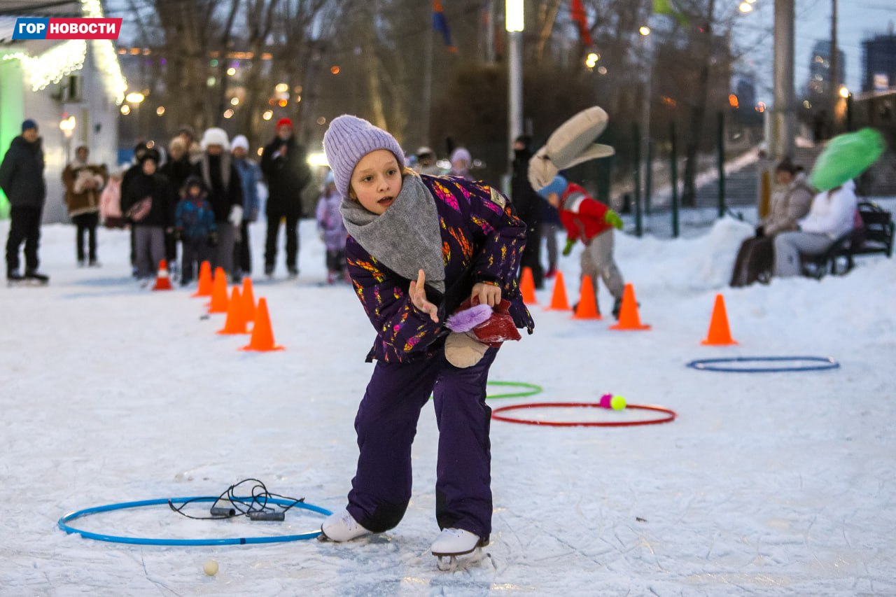 Сегодня в Татышев-парке торжественно открыли каток Сегодня в Татышев-парке торжественно открыли каток