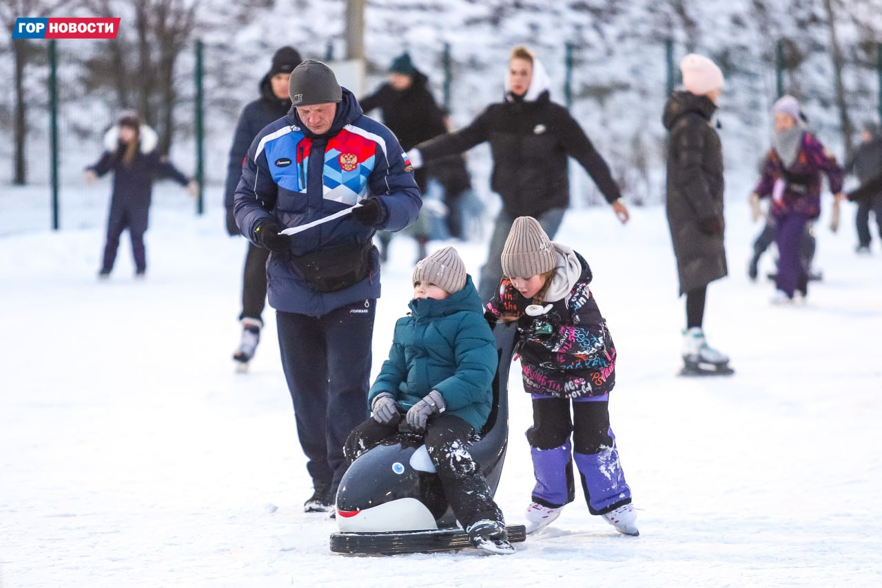 Сегодня в Татышев-парке торжественно открыли каток Сегодня в Татышев-парке торжественно открыли каток