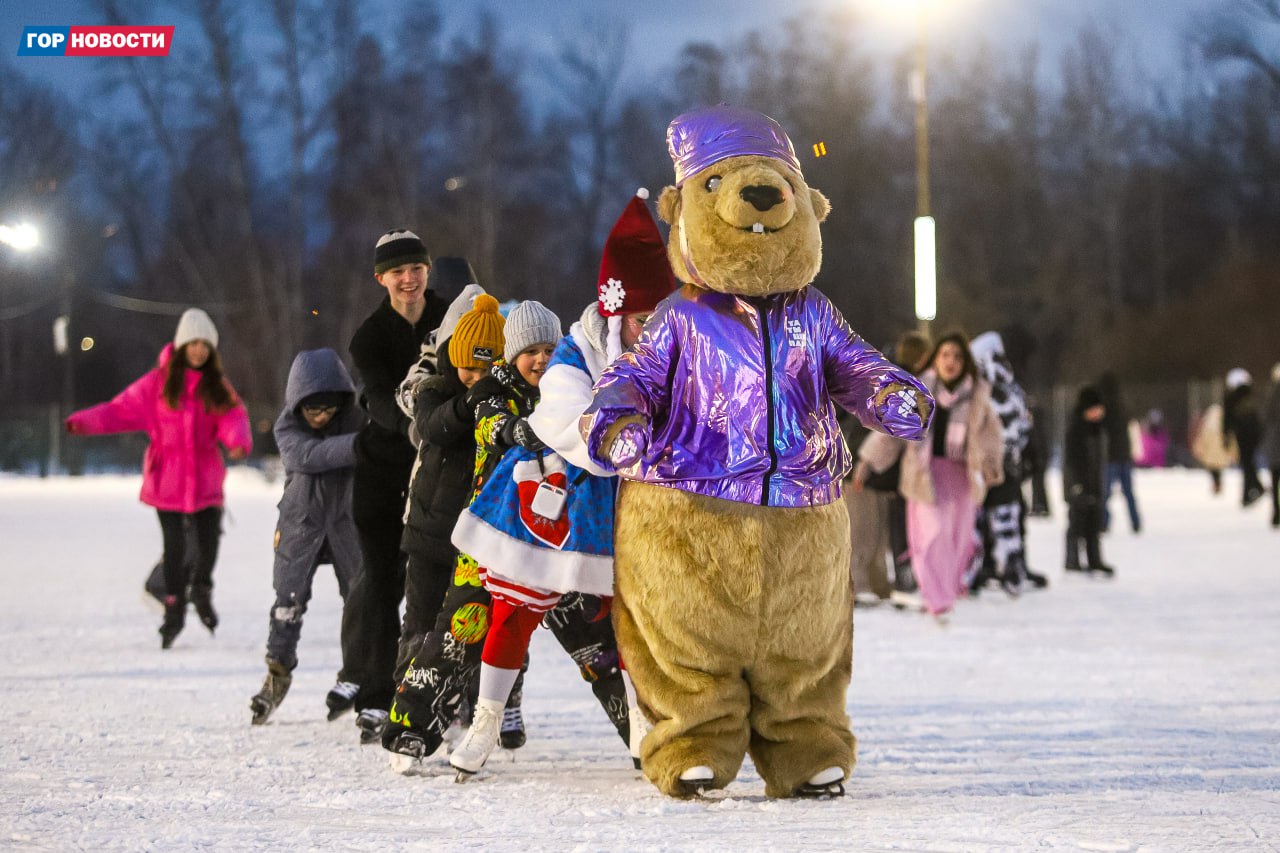 Сегодня в Татышев-парке торжественно открыли каток Сегодня в Татышев-парке торжественно открыли каток