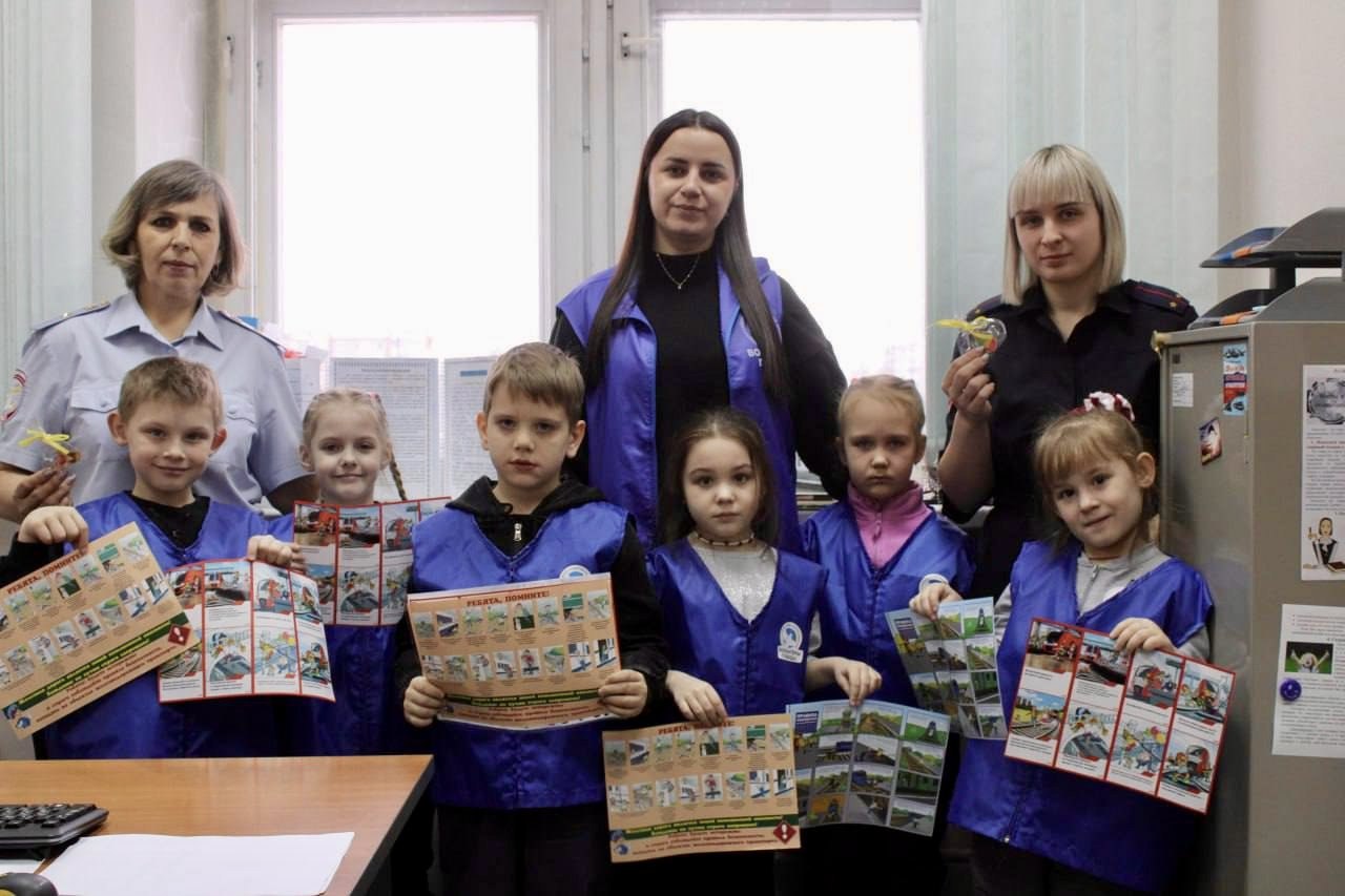 «Полиция глазами детей»: дошколята познакомились с работой транспортных полицейских в Красноярском крае «Полиция глазами детей»: дошколята познакомились с работой транспортных полицейских в Красноярском крае