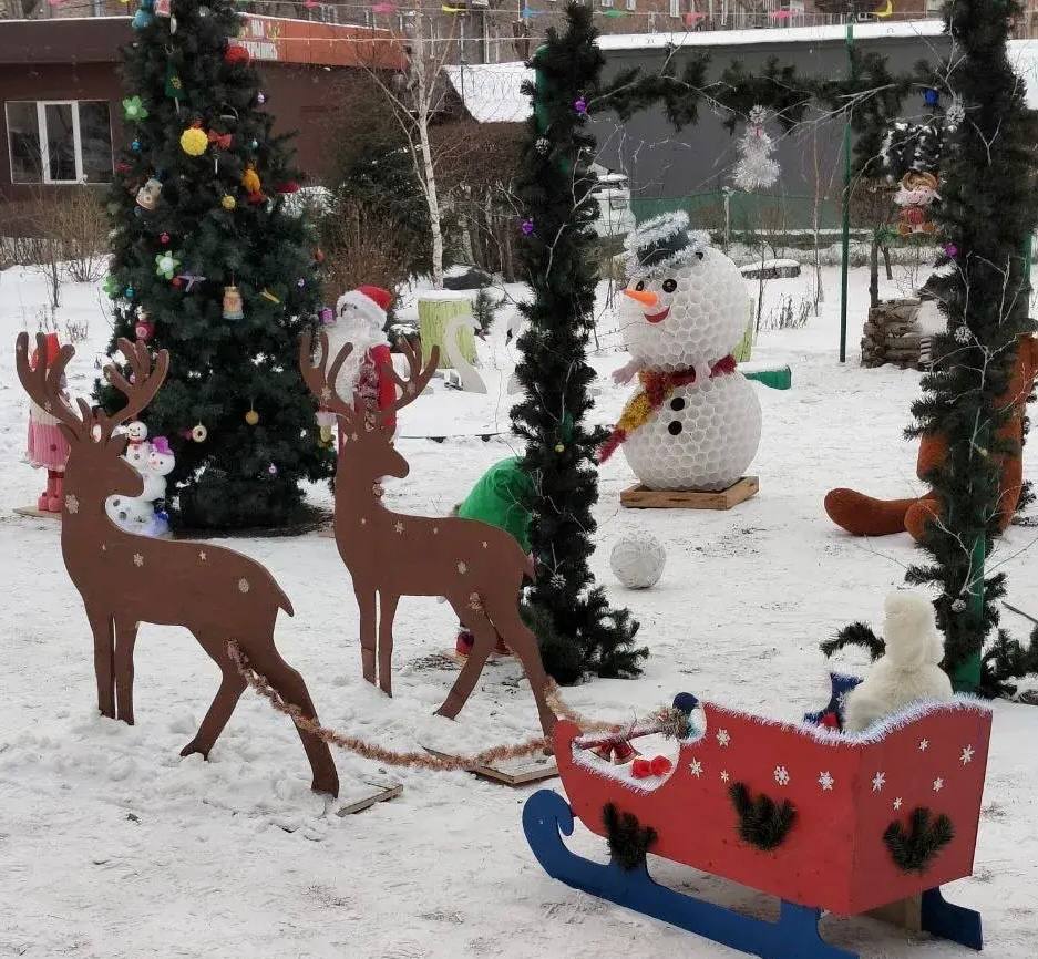 Кировский район тоже сияет! Праздничное настроение — буквально на каждом шагу Кировский район тоже сияет! Праздничное настроение — буквально на каждом шагу