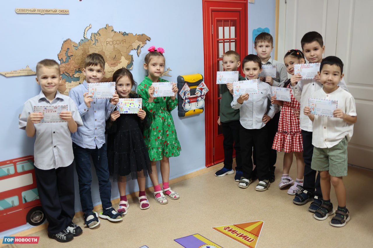 Со временем мы перестаём верить в чудеса и начинаем тонуть в делах и рабочих буднях Со временем мы перестаём верить в чудеса и начинаем тонуть в делах и рабочих буднях