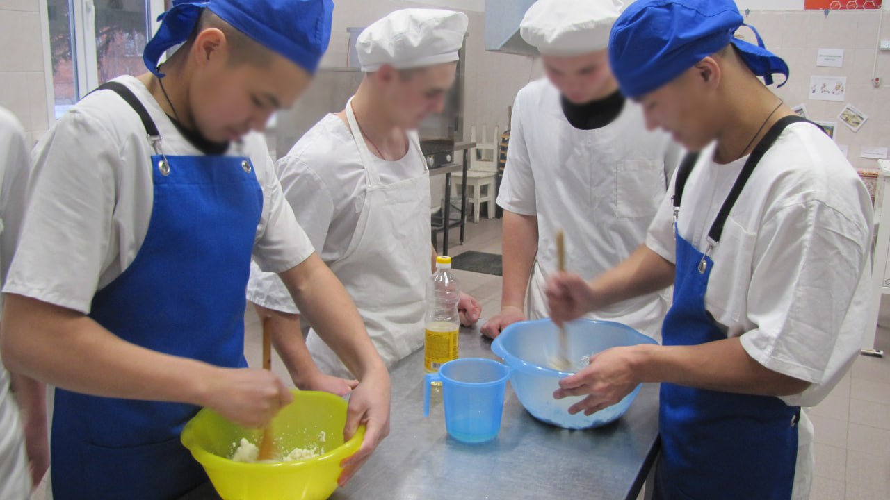 В Канской воспитательной колонии прошел конкурс поварского искусства среди несовершеннолетних осужденных В Канской воспитательной колонии прошел конкурс поварского искусства среди несовершеннолетних осужденных