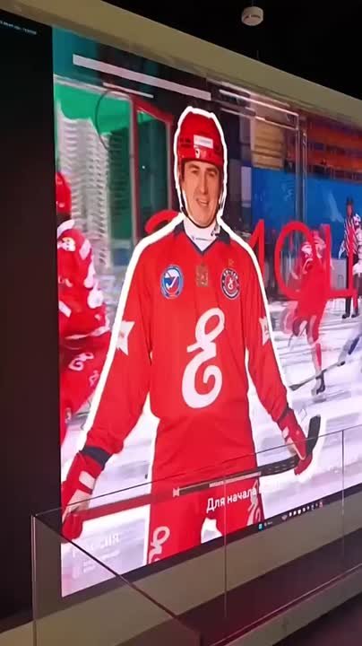 Узнать о чемпионах, достижениях и спортивной истории края, а также попробовать себя в нескольких видах спорта можно в одном месте — в Красноярске в Национальном центре «Россия» открылась экспозиция, посвященная спорту...